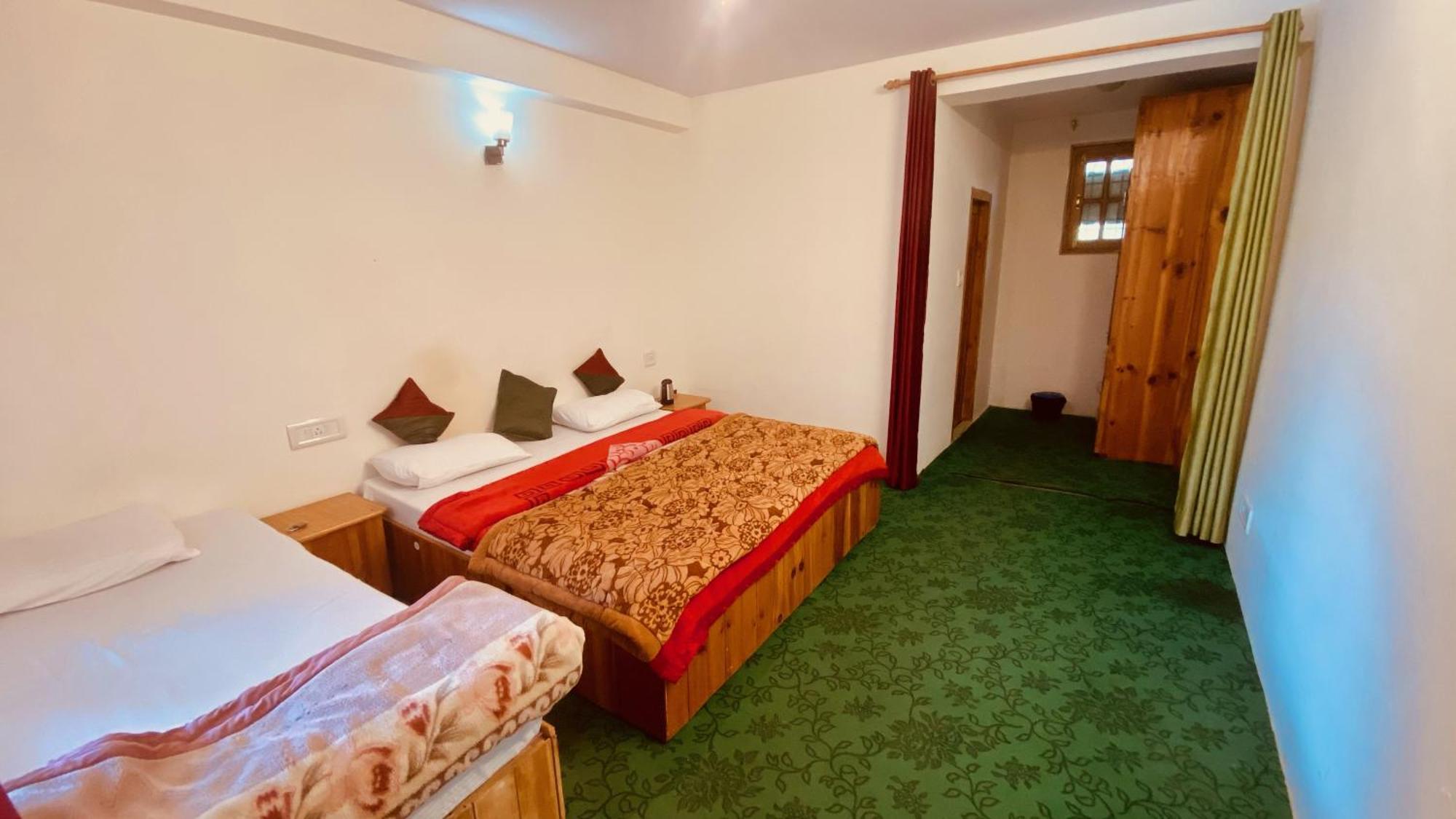 Хостел Madpackers Manali Екстер'єр фото